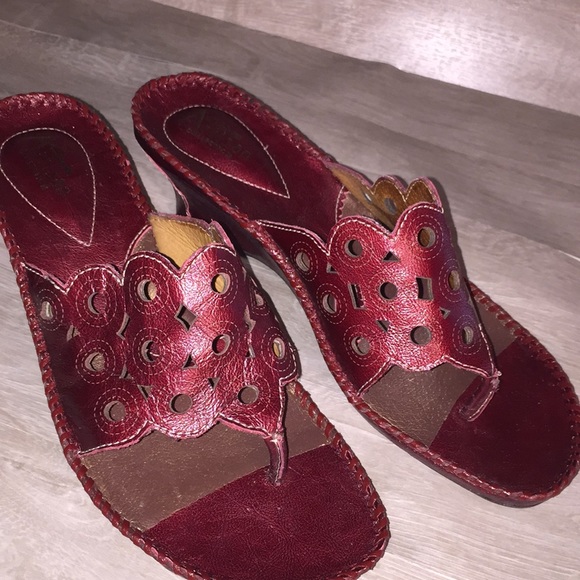 Clarks Shoes - Clark’s Artisan wine wedge heel Sandal